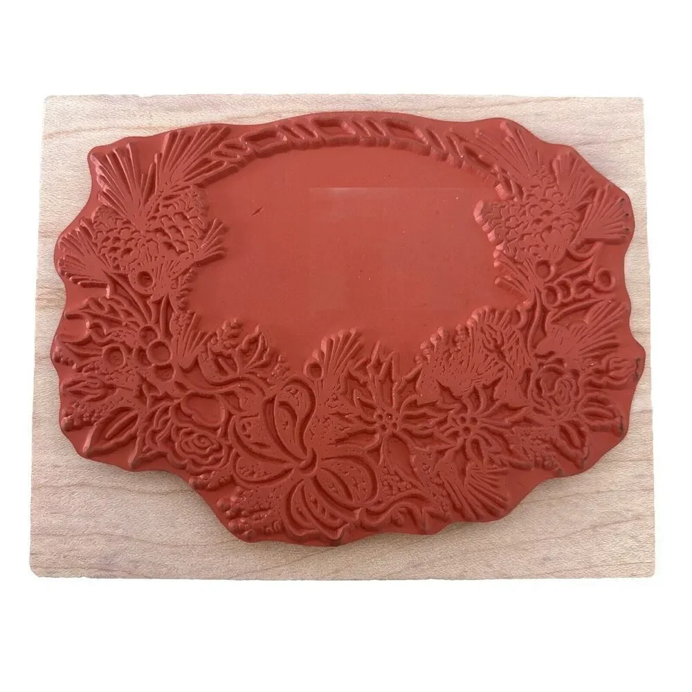NEW! CHRISTMAS WREATH PSX K-386 POINTSETTA PINE CONE HOLLY BERRY WREATH frame